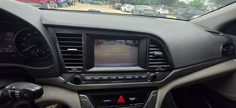 Hyundai Elantra Value Edition 6A 2017