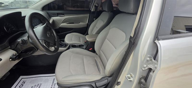 Hyundai Elantra Value Edition 6A 2017