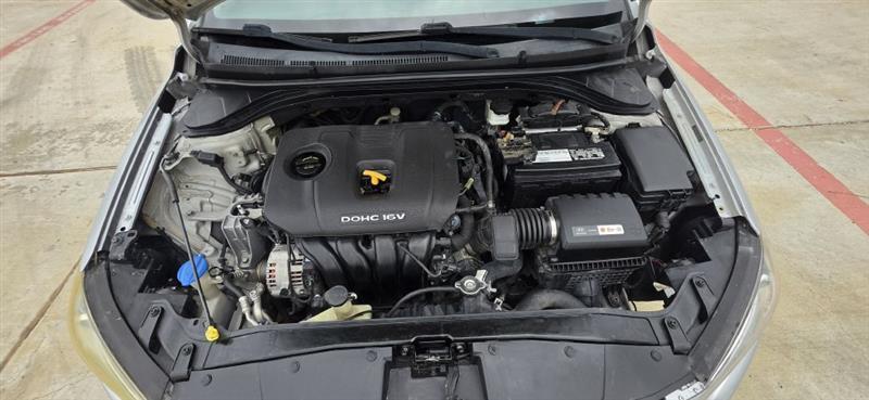 Hyundai Elantra Value Edition 6A 2017