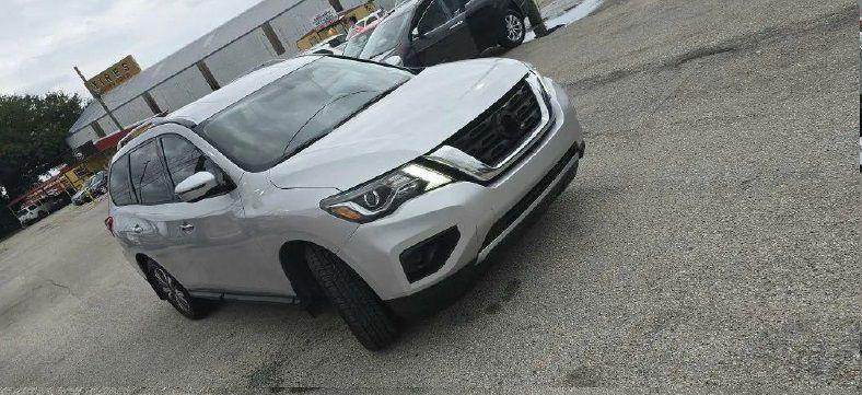 Nissan Pathfinder S 2WD 2017