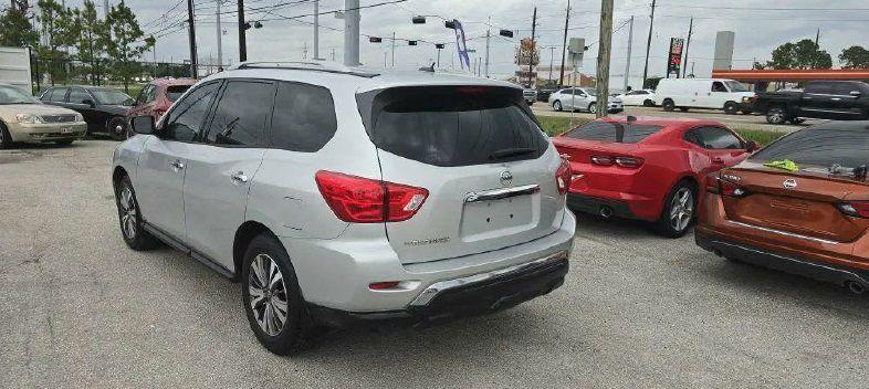 Nissan Pathfinder S 2WD 2017