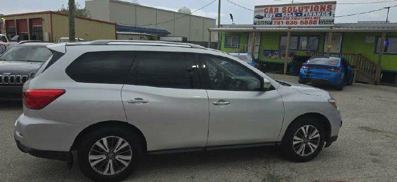 Nissan Pathfinder S 2WD 2017