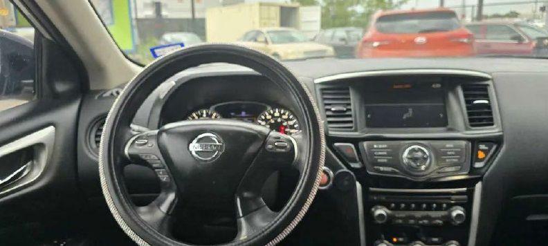 Nissan Pathfinder S 2WD 2017