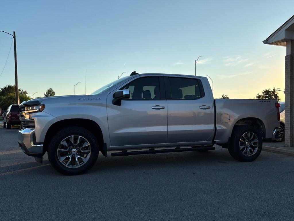 Chevrolet Silverado 1500 4WD Crew Cab 147" LT 2020