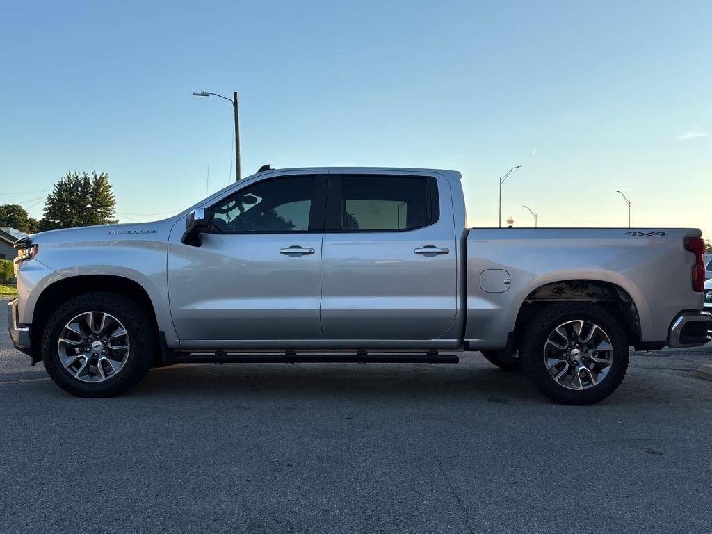 Chevrolet Silverado 1500 4WD Crew Cab 147" LT 2020