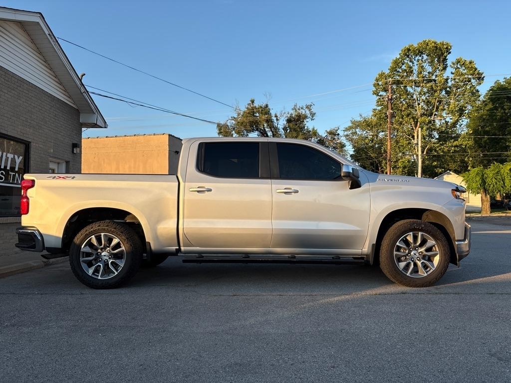 Chevrolet Silverado 1500 4WD Crew Cab 147" LT 2020