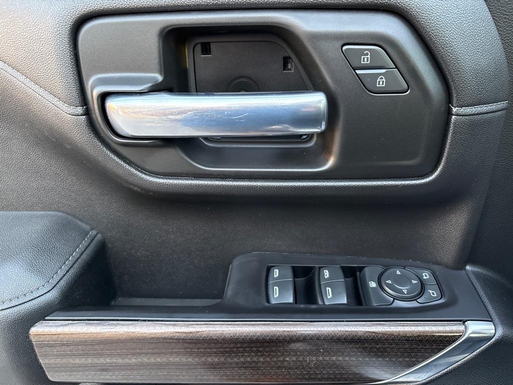 Chevrolet Silverado 1500 4WD Crew Cab 147" LT 2020
