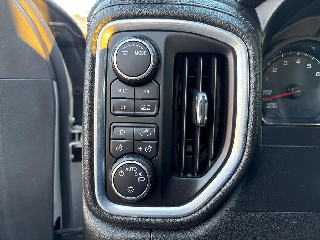 Chevrolet Silverado 1500 4WD Crew Cab 147" LT 2020