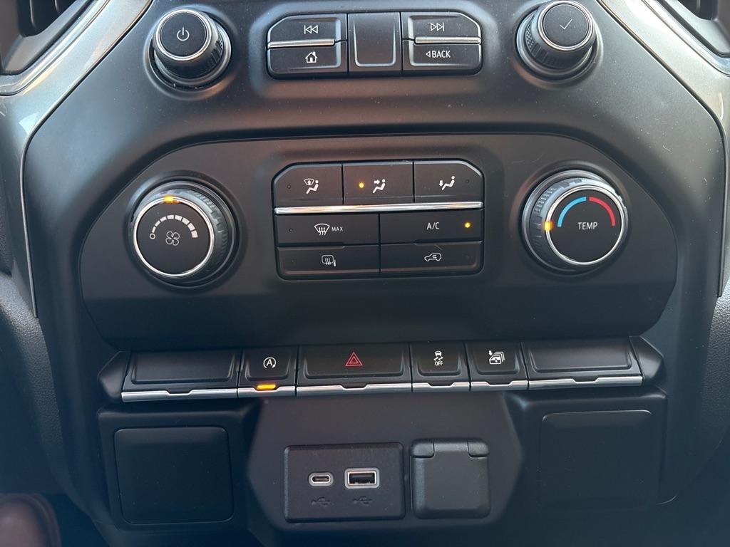Chevrolet Silverado 1500 4WD Crew Cab 147" LT 2020