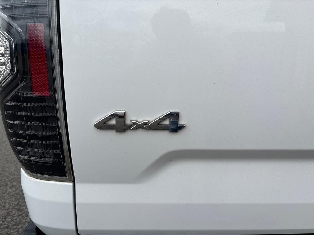 Toyota Tundra 4WD Truck CrewMax 5.7L V8 6-Spd AT TRD Pro (Natl) 2016