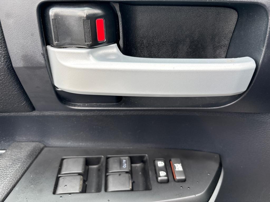 Toyota Tundra 4WD Truck CrewMax 5.7L V8 6-Spd AT TRD Pro (Natl) 2016