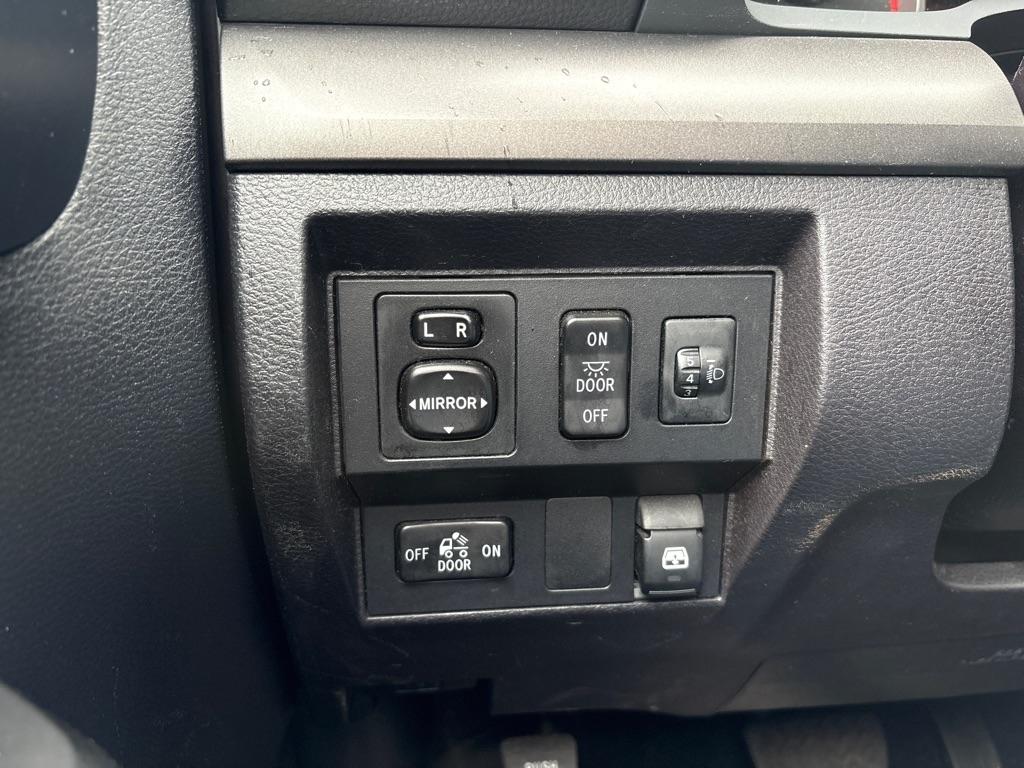 Toyota Tundra 4WD Truck CrewMax 5.7L V8 6-Spd AT TRD Pro (Natl) 2016