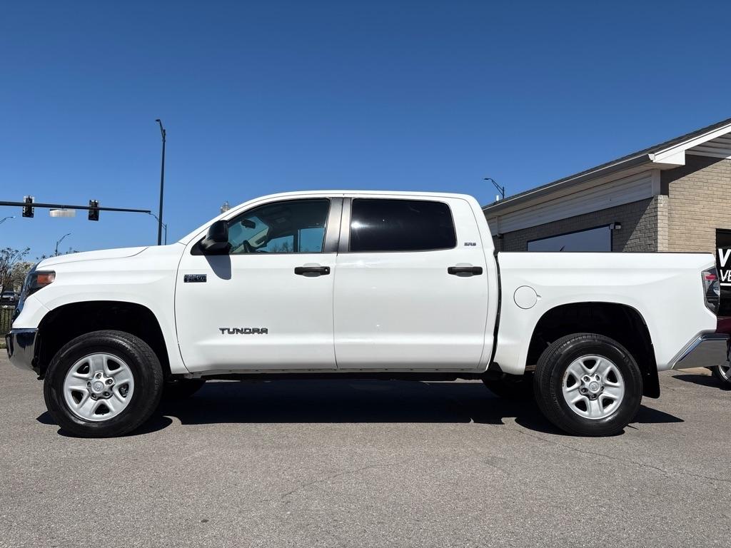Toyota Tundra 4WD Truck CrewMax 5.7L V8 6-Spd AT SR5 (Natl) 2016