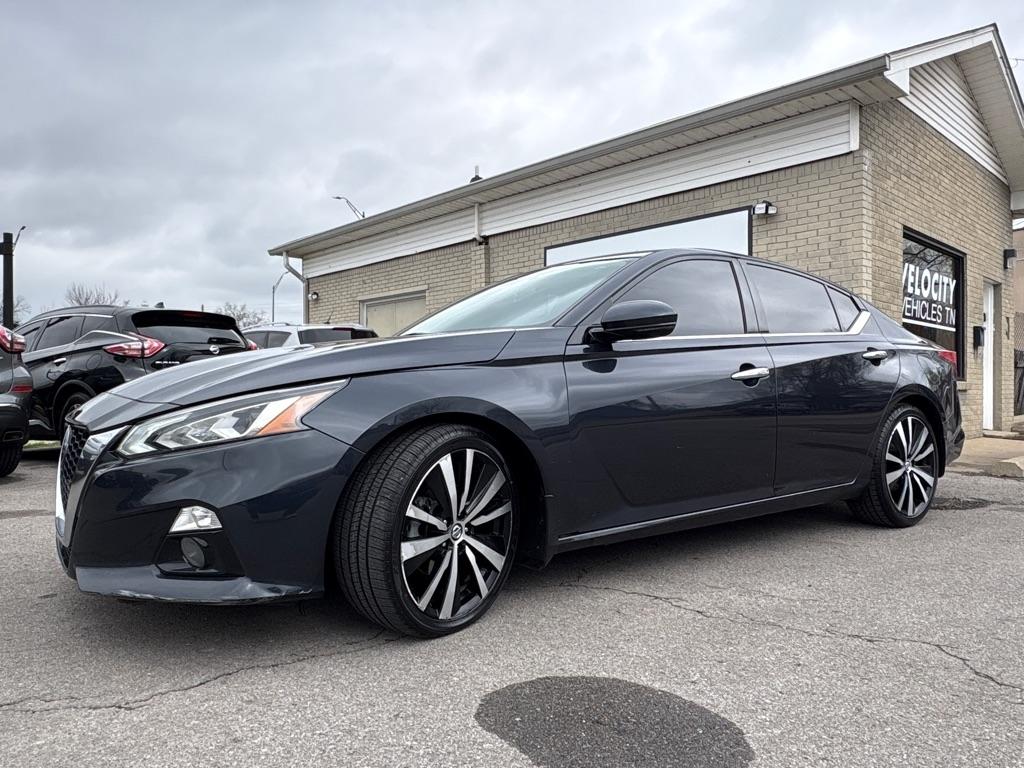 Nissan Altima 2.0 Platinum Sedan 2020