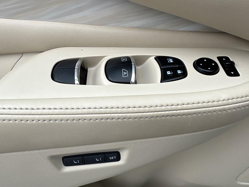 Nissan Murano AWD 4dr Platinum 2015