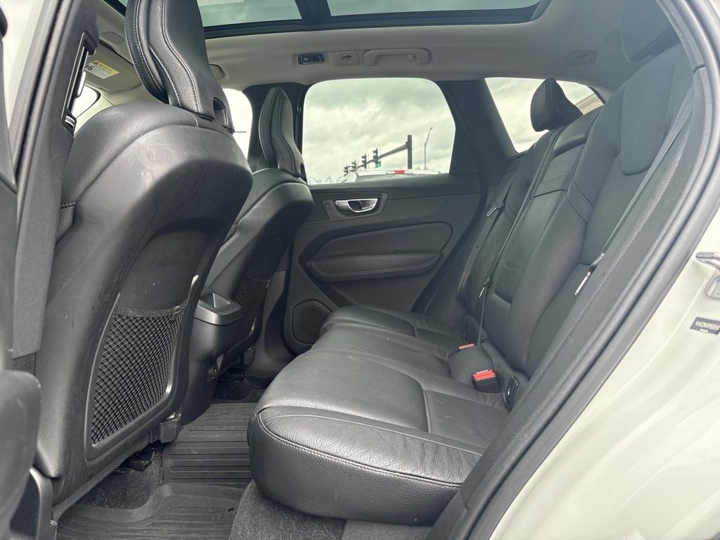 Volvo XC60 T6 AWD Momentum 2021