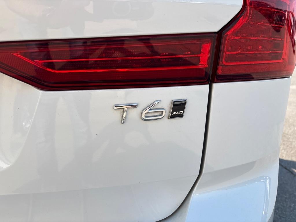 Volvo XC60 T6 AWD Momentum 2021