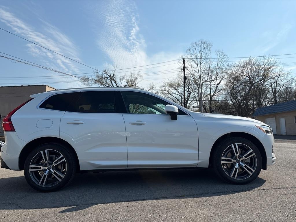 Volvo XC60 T6 AWD Momentum 2021