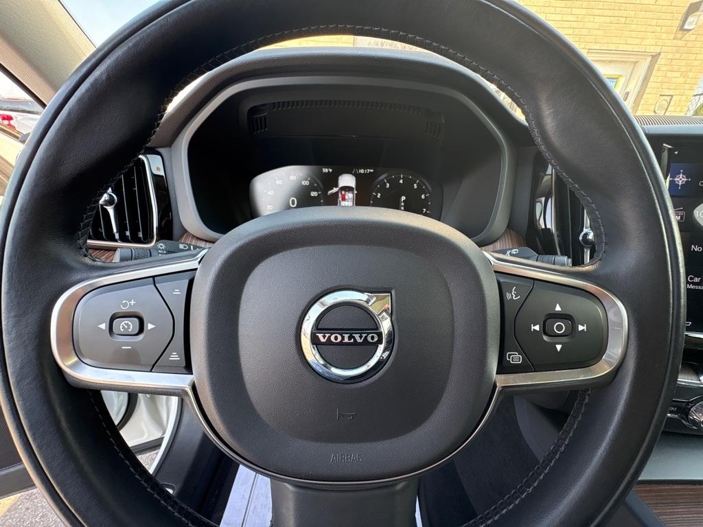 Volvo XC60 T6 AWD Momentum 2021
