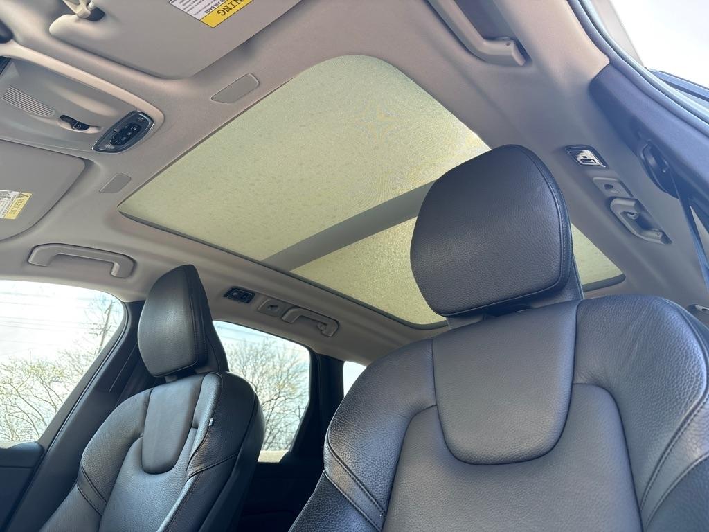 Volvo XC60 T6 AWD Momentum 2021