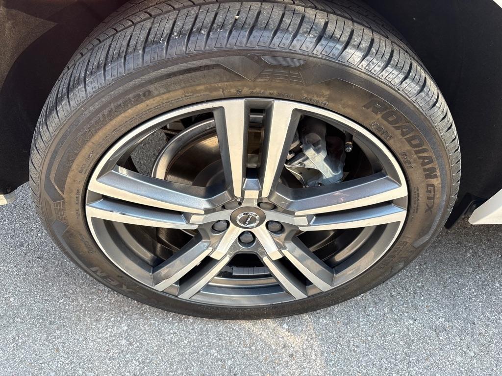 Volvo XC60 T6 AWD Momentum 2021