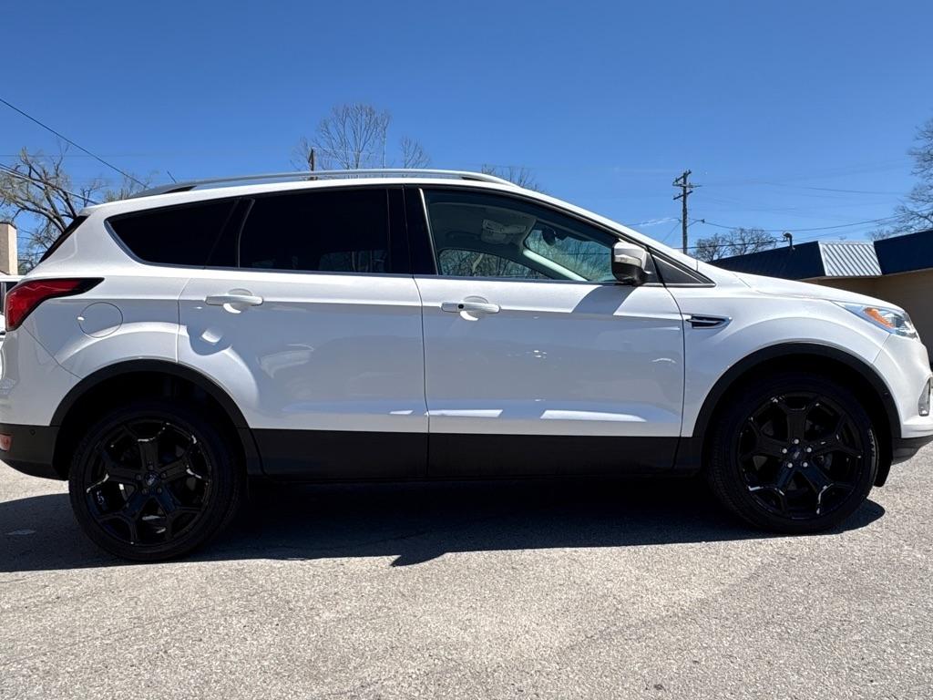 Ford Escape Titanium 4WD 2019