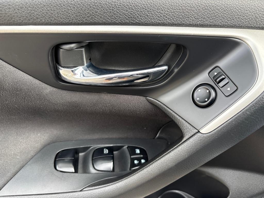 Nissan Altima 4dr Sdn I4 2.5 S 2015