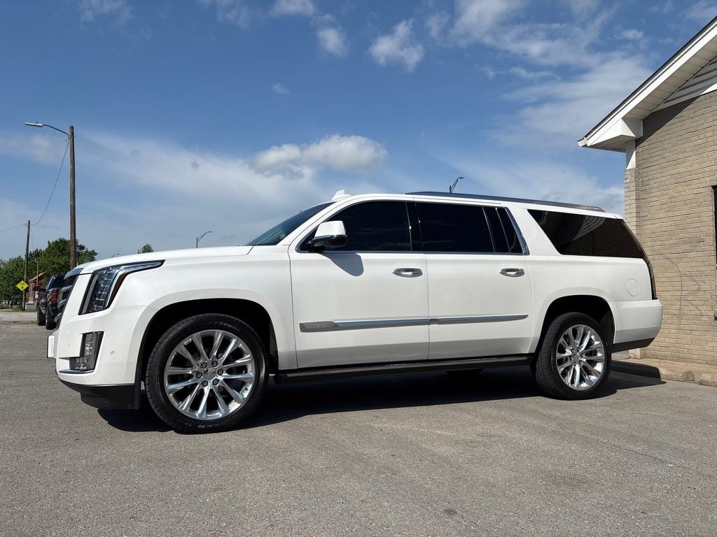 Cadillac Escalade ESV 4WD 4dr Premium Luxury 2018