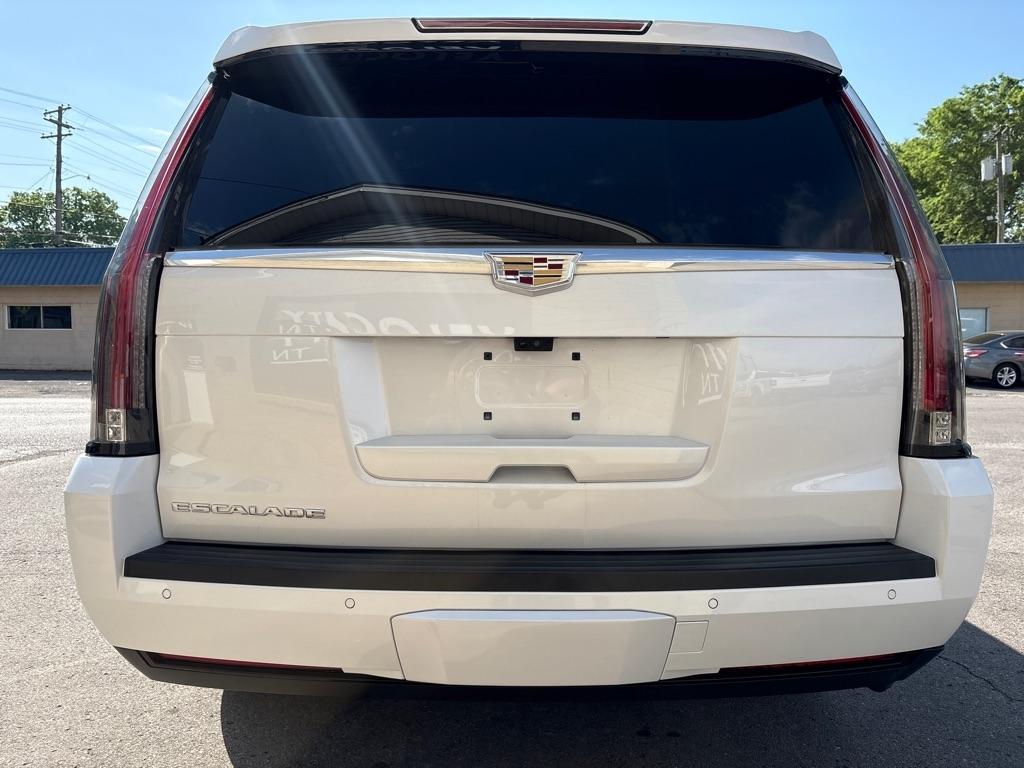 Cadillac Escalade ESV 4WD 4dr Premium Luxury 2018