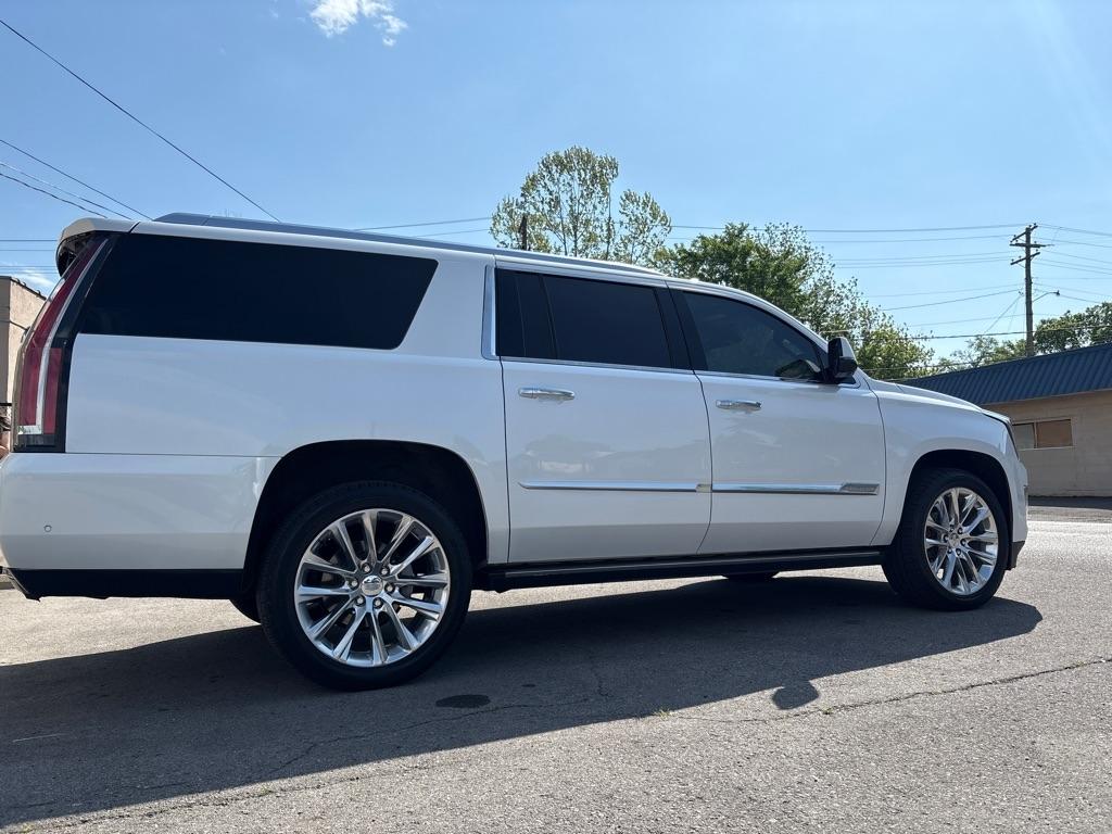 Cadillac Escalade ESV 4WD 4dr Premium Luxury 2018