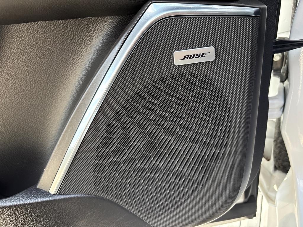 Cadillac Escalade ESV 4WD 4dr Premium Luxury 2018