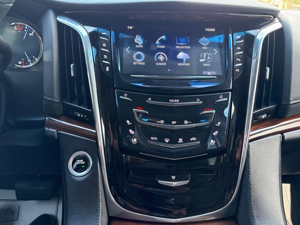 Cadillac Escalade ESV 4WD 4dr Premium Luxury 2018