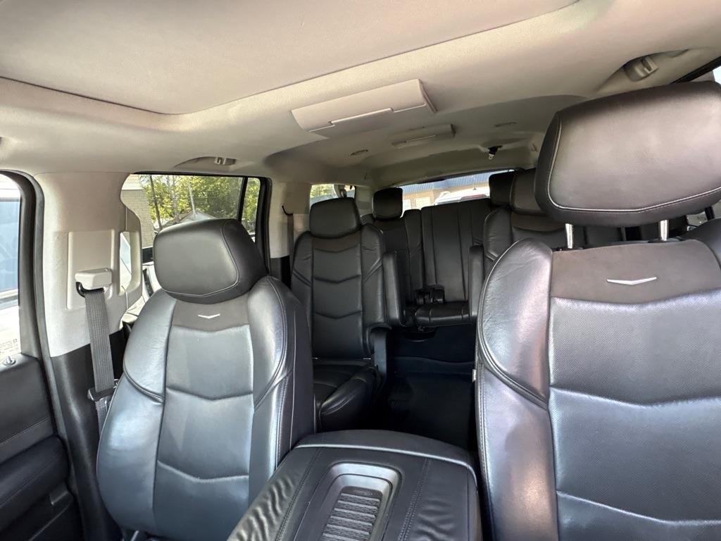 Cadillac Escalade ESV 4WD 4dr Premium Luxury 2018