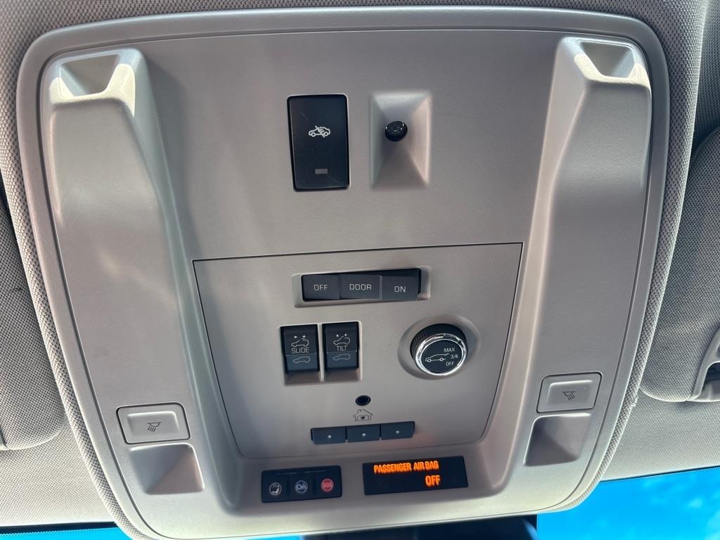 Cadillac Escalade ESV 4WD 4dr Premium Luxury 2018