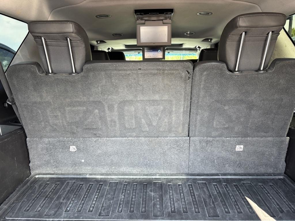 Cadillac Escalade ESV 4WD 4dr Premium Luxury 2018