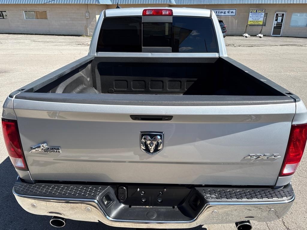RAM 1500 Big Horn 4x4 Crew Cab 5'7" Box 2017