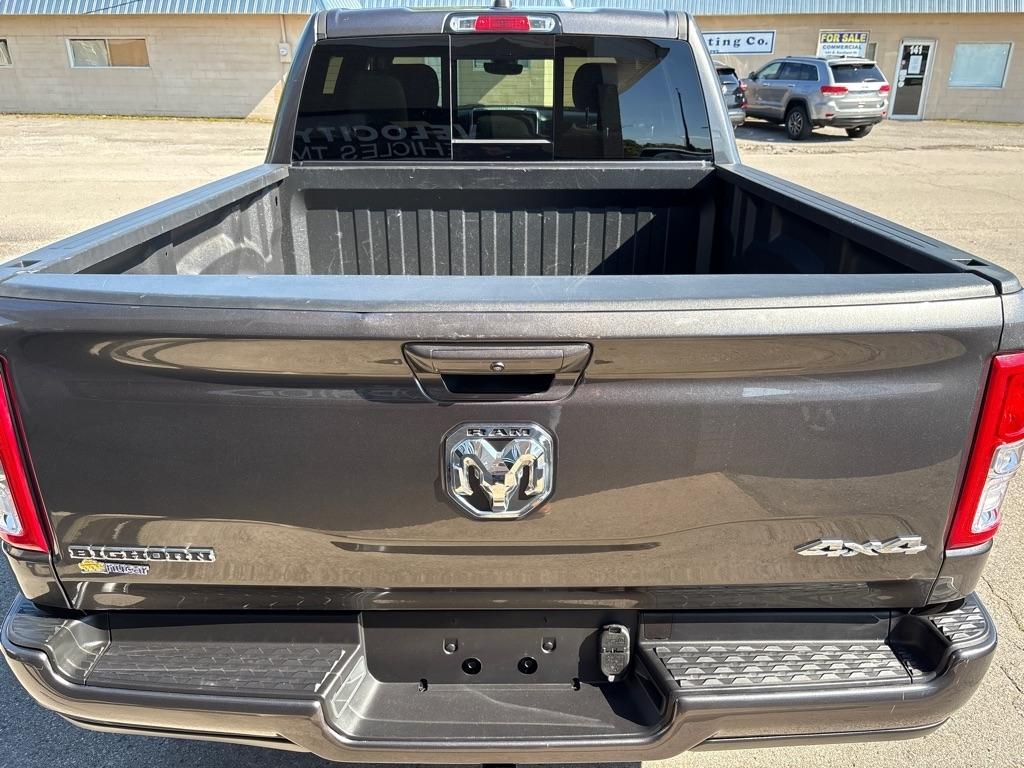 RAM 1500 Big Horn 4x4 Crew Cab 5'7" Box 2021