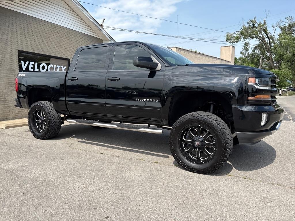 Chevrolet Silverado 1500 4WD Crew Cab 143.5" LT w/2LT 2016