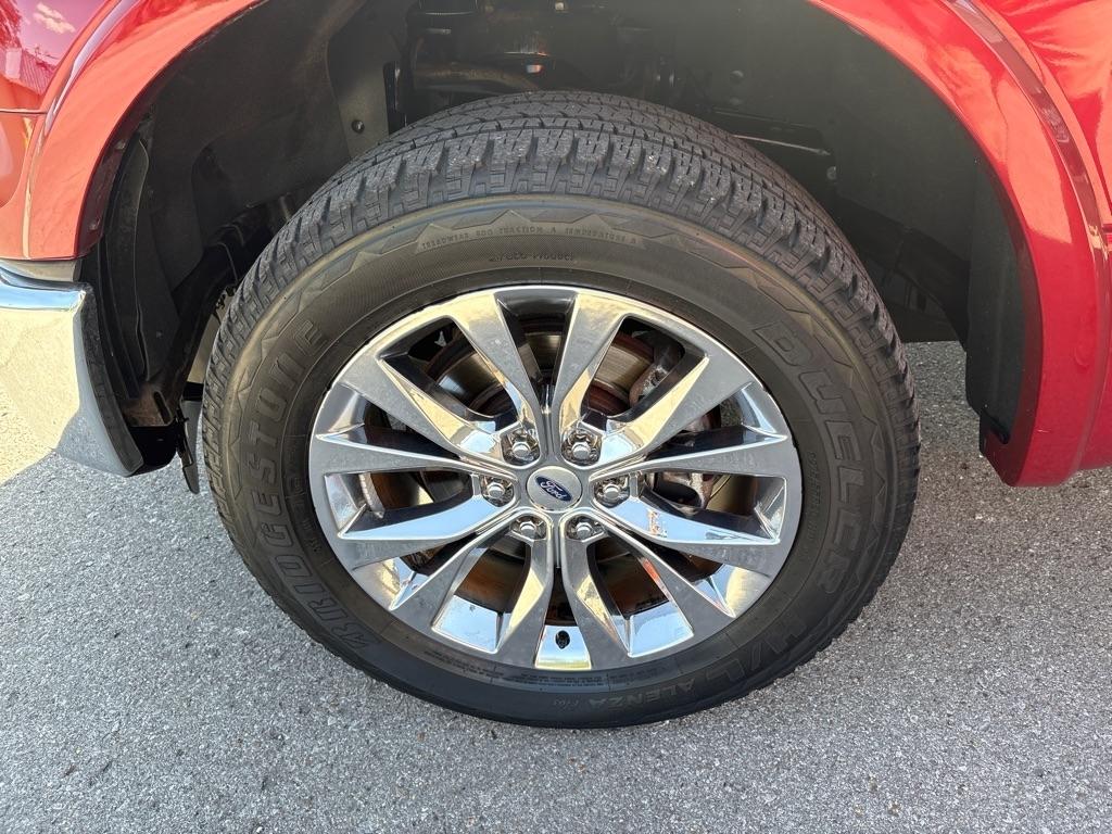 Ford F-150 4WD SuperCrew 145" Lariat 2016
