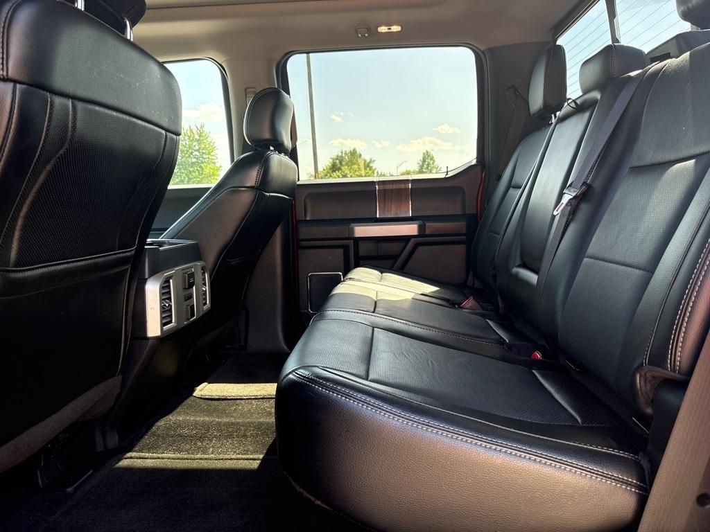 Ford F-150 4WD SuperCrew 145" Lariat 2016