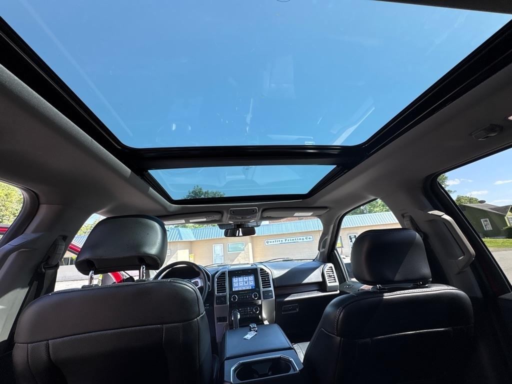 Ford F-150 4WD SuperCrew 145" Lariat 2016