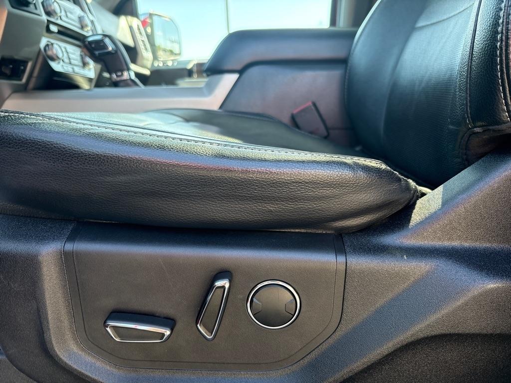 Ford F-150 4WD SuperCrew 145" Lariat 2016