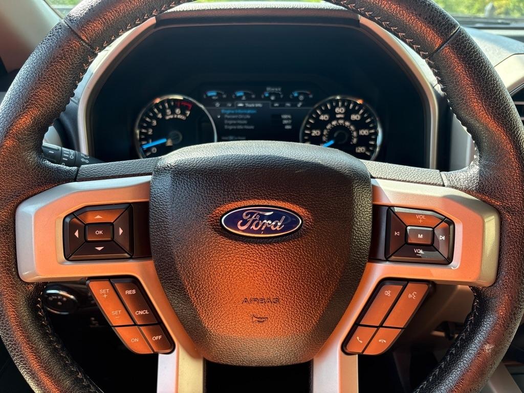 Ford F-150 4WD SuperCrew 145" Lariat 2016