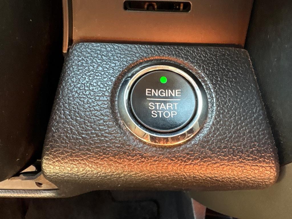Ford F-150 4WD SuperCrew 145" Lariat 2016