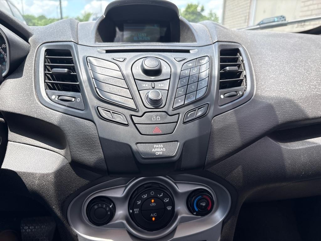 Ford Fiesta 4dr Sdn SE 2014