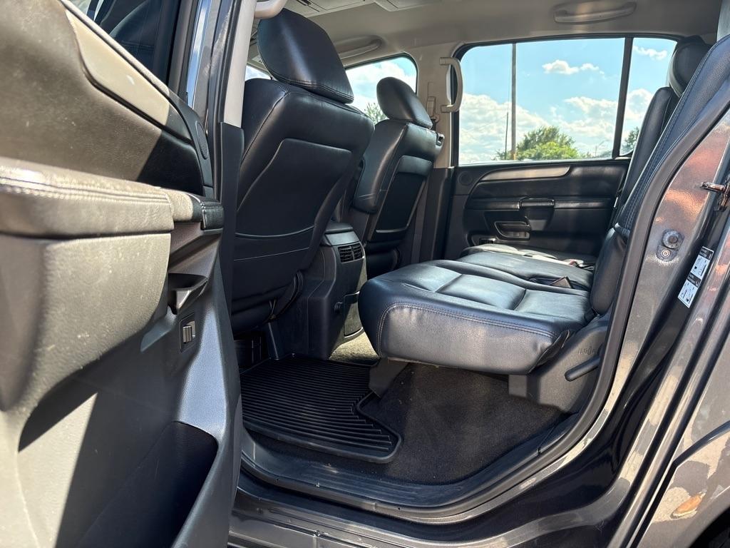 Nissan Armada 4WD 4dr SV 2012