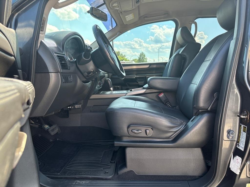 Nissan Armada 4WD 4dr SV 2012