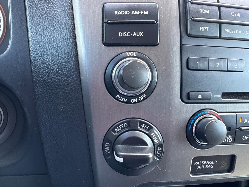 Nissan Armada 4WD 4dr SV 2012