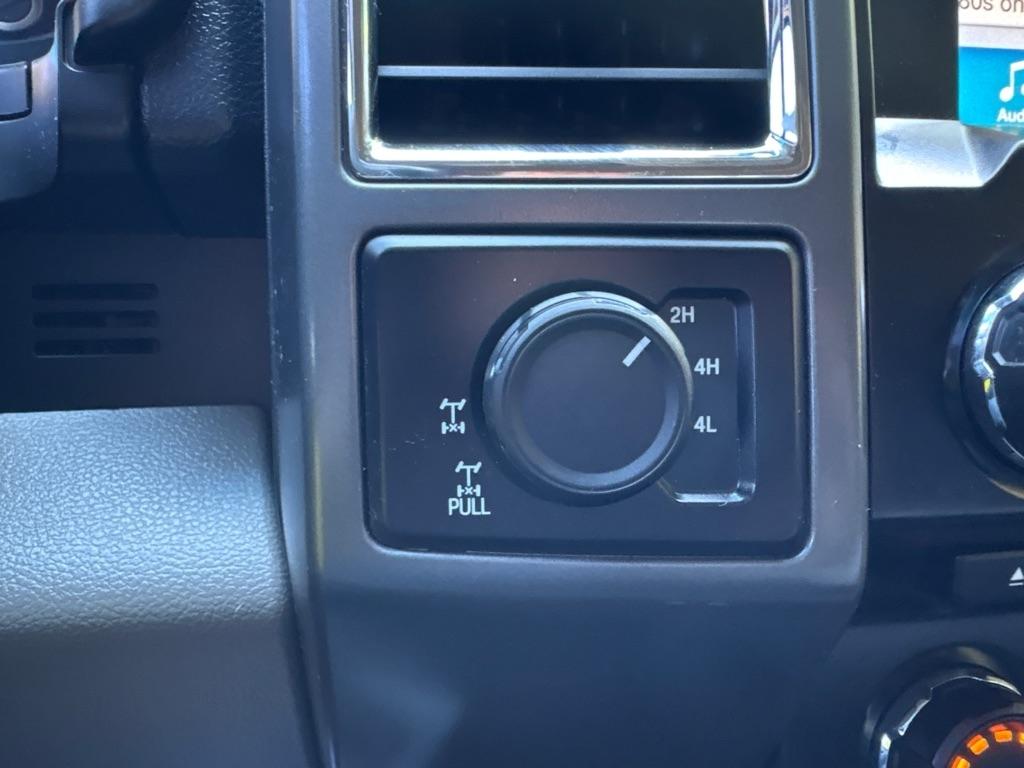 Ford F-150 4WD SuperCrew 145" XLT 2016