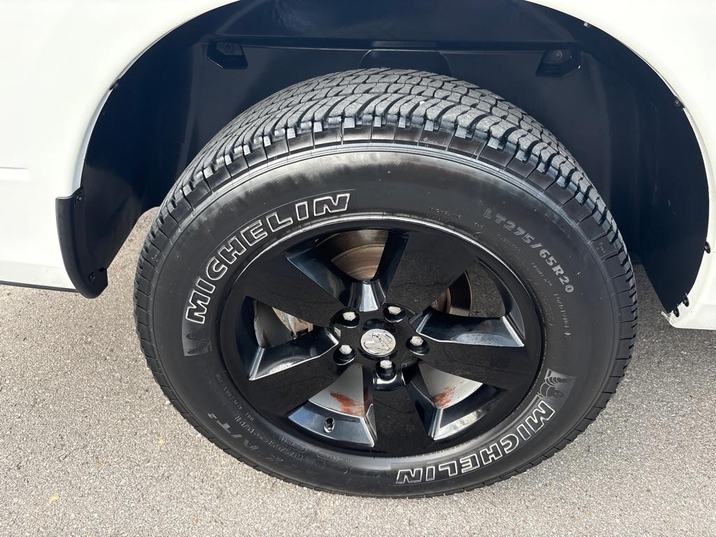 RAM 1500 2WD Quad Cab 140.5" Express 2015